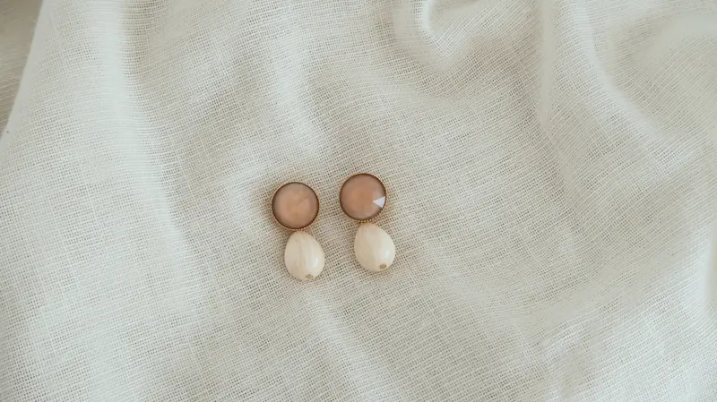 Emi Nude Earrings (Pre-Order) 1