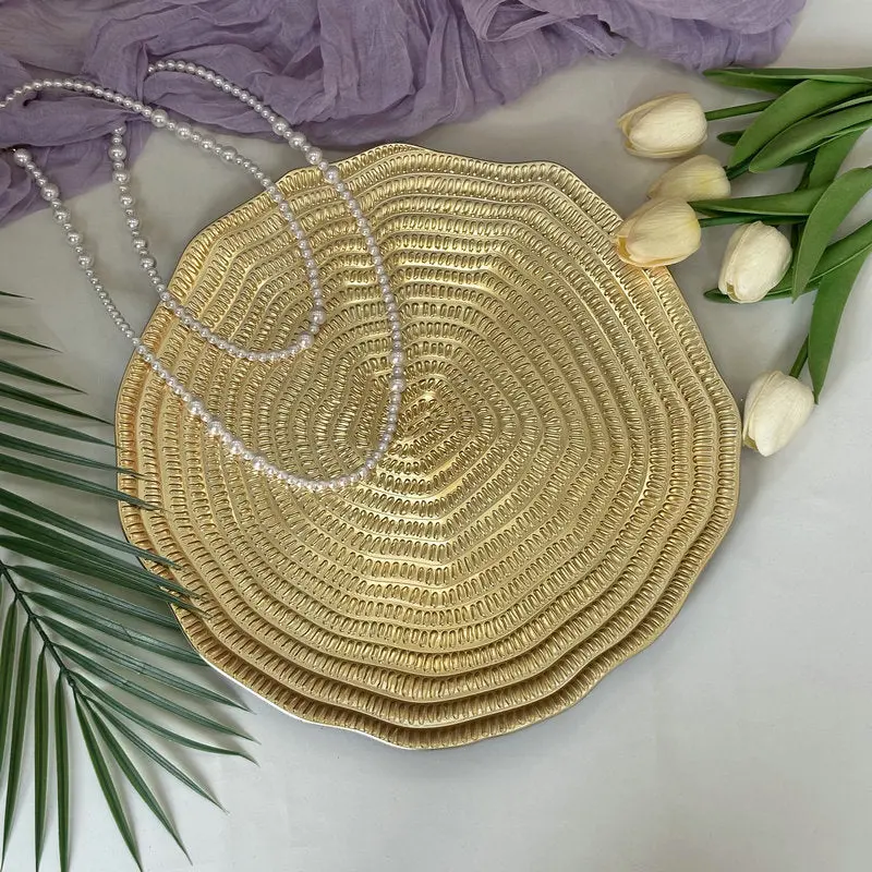 Golden Charger Plate – Artisanal Design 06 1