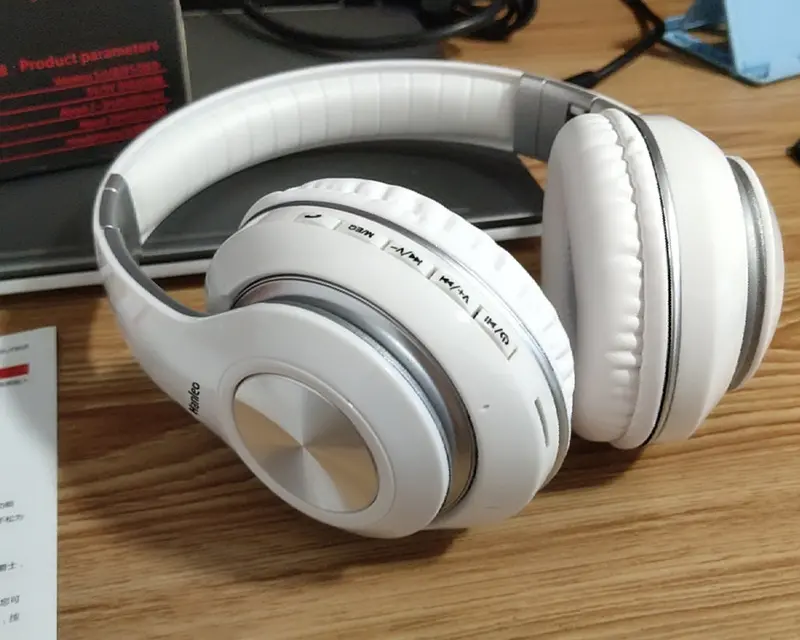 Hanleo Wireless Bluetooth Over-Ear Headset – 35-Hour Playtime Stereo Headphones With Memory Foam Earpads & Mic (White) 1