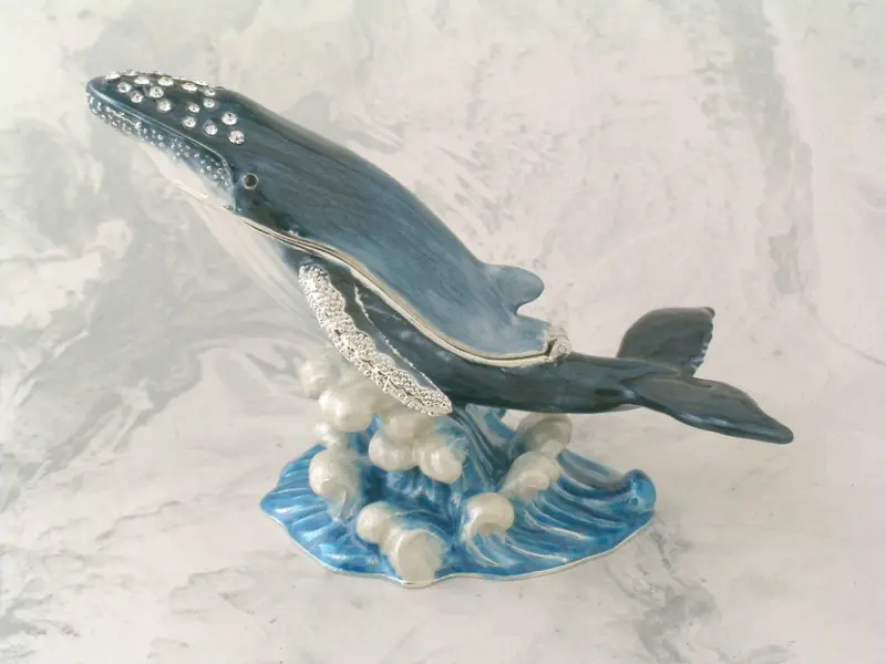 Humpback Whale Enamel Jewelry Storage Box 1