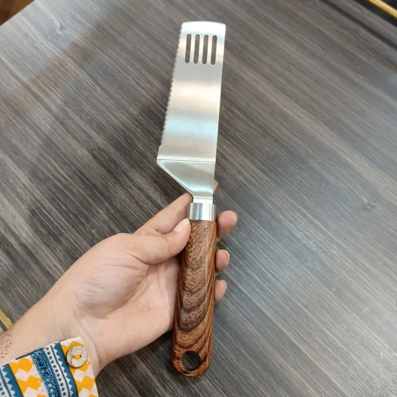 Kt-Branded Wooden-Handle Cake Lifting Tool 1