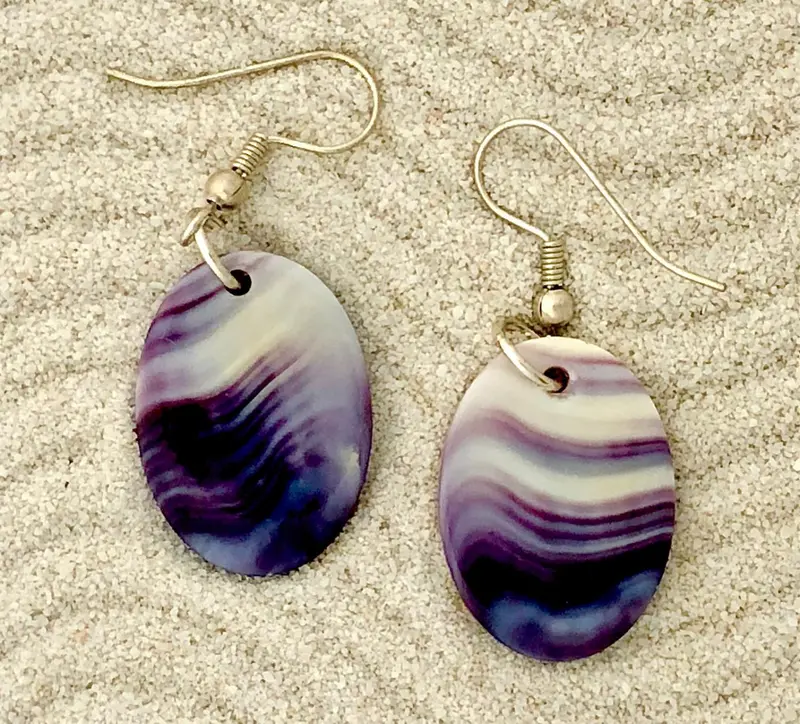 Large Oval Wampum Pendant – Er-D Marked Handmade Piece 1