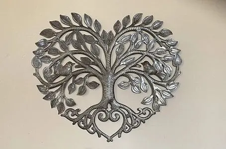 Lovebirds Nestled In Heart-Shaped Tree Wall Art 1