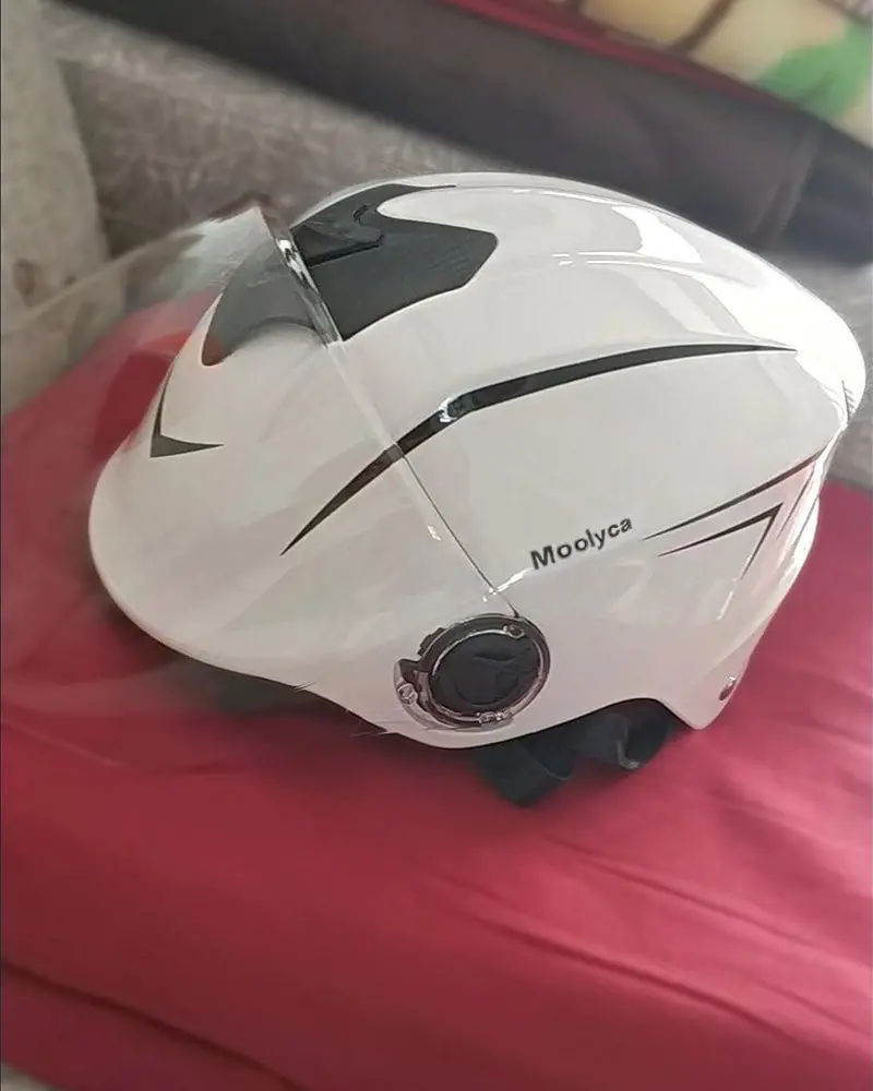 Moolyca Impact-Resistant Skate & Bike Helmet – Certified Protective Headgear For Active Lifestyles 1
