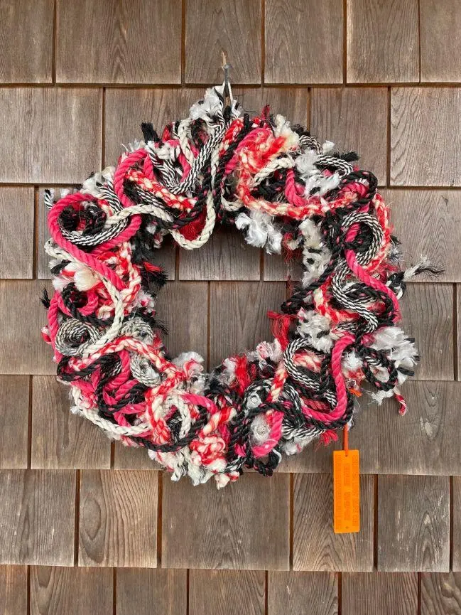 Red, Black & White Beachcomber Wreath – Bold Coastal Statement 1