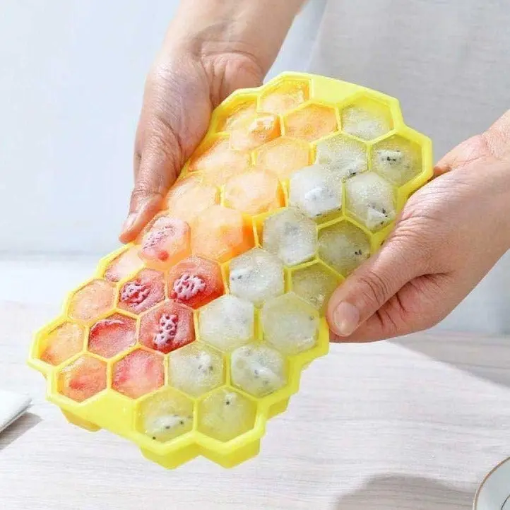 Silicone Honeycomb Ice Cube Tray With Secure Lid 1