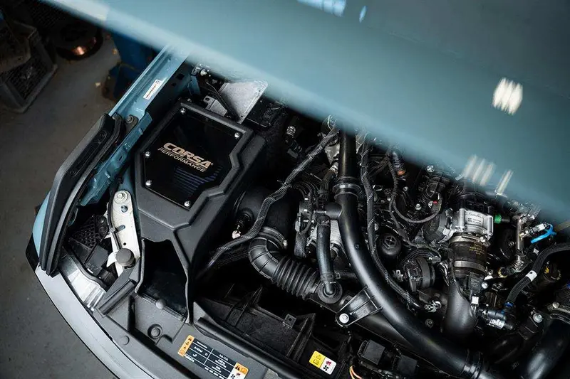 Closed-Box Performance Air Intake System With Maxflow Filter 1
